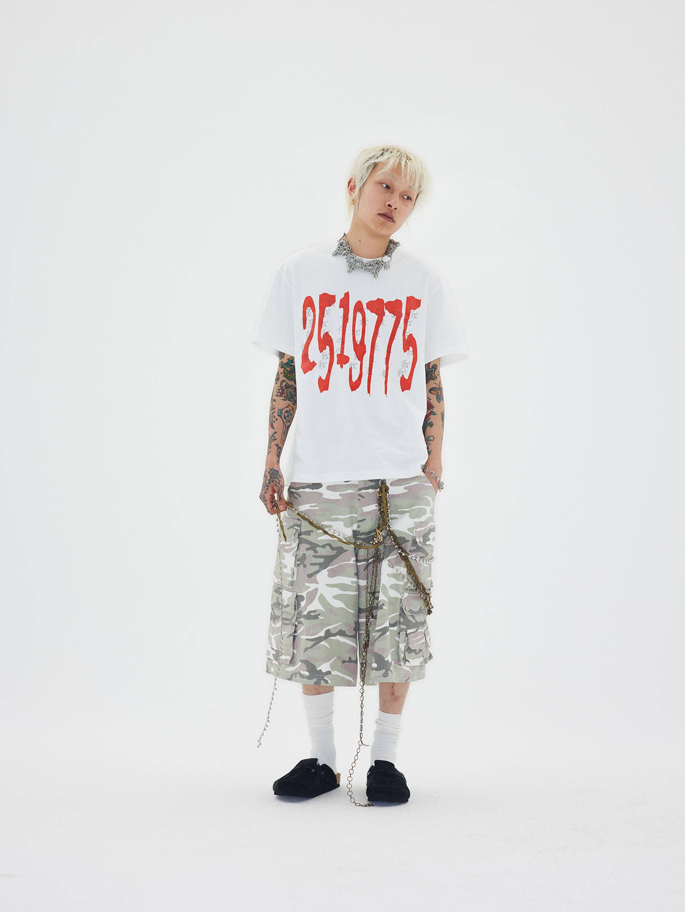 CHAI REBELS "2510775" Graphic Tee