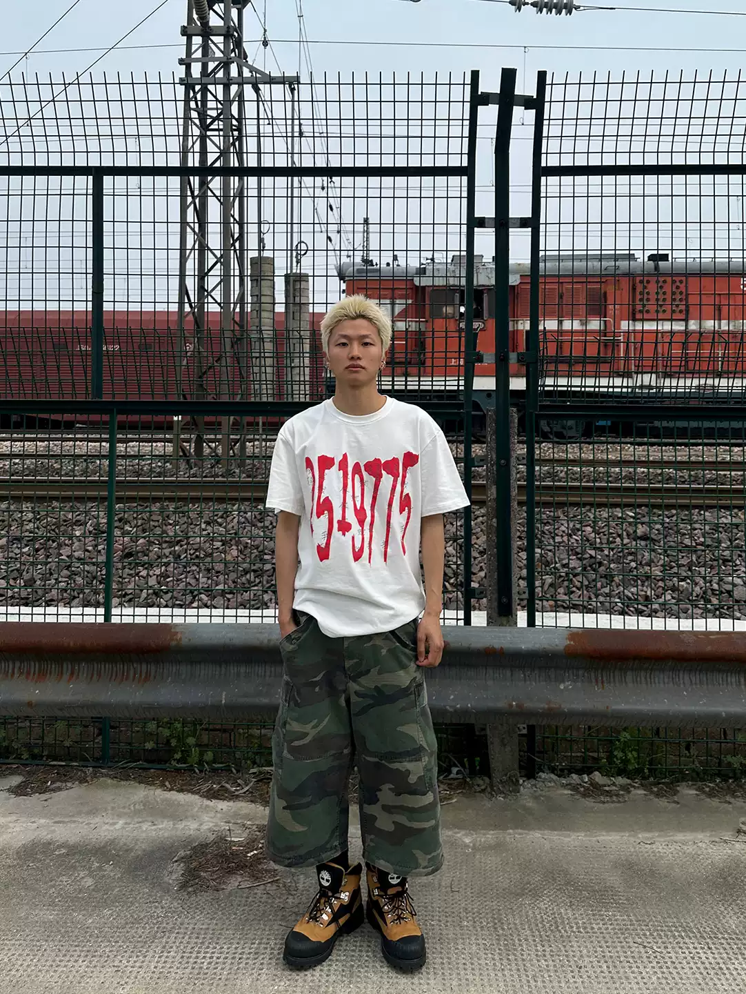 CHAI REBELS "2510775" Graphic Tee